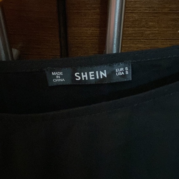 Shein black pearl top - Picture 4 of 5